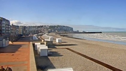 Suivez notre station avec la webcam placée sur le front de mer à Mers les Bains